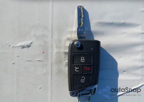 2017 Volkswagen Golf R 4-Door W/Dcc Navigation z USA, uszkodzony, nr VIN WVWVF7AUXHW076266